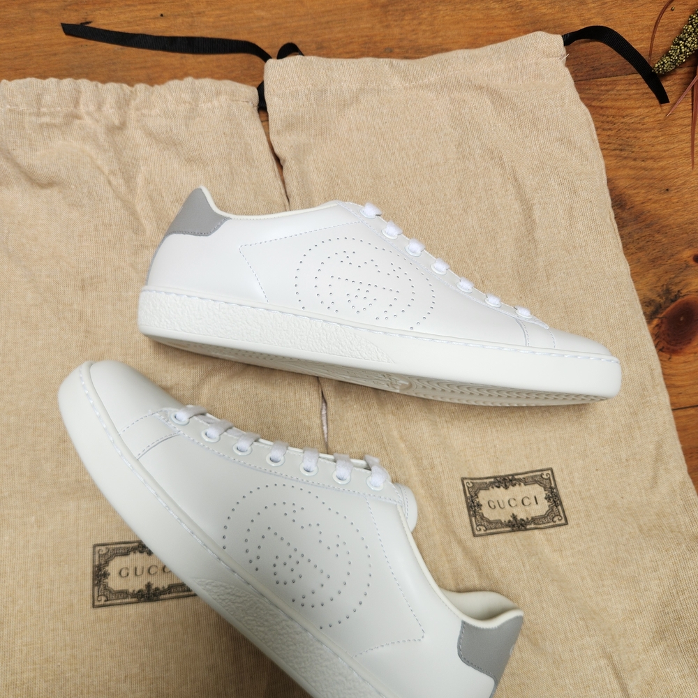 NEW GUCCI ACE INTERLOCKING G  White and Gray Leather Sneakers SIZE 37